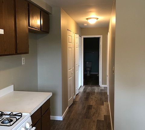 3rd image of 26 Milnor Ave APT 2