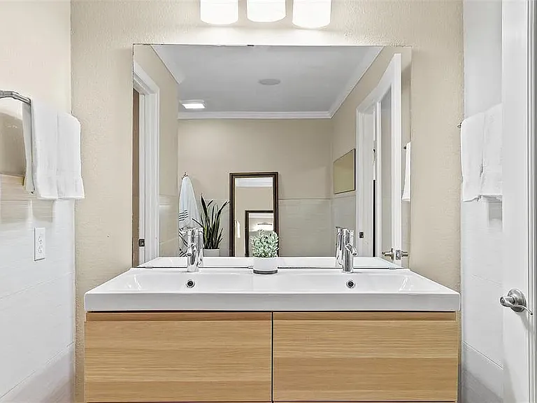 9262 Whitehurst Dr — Photo 10