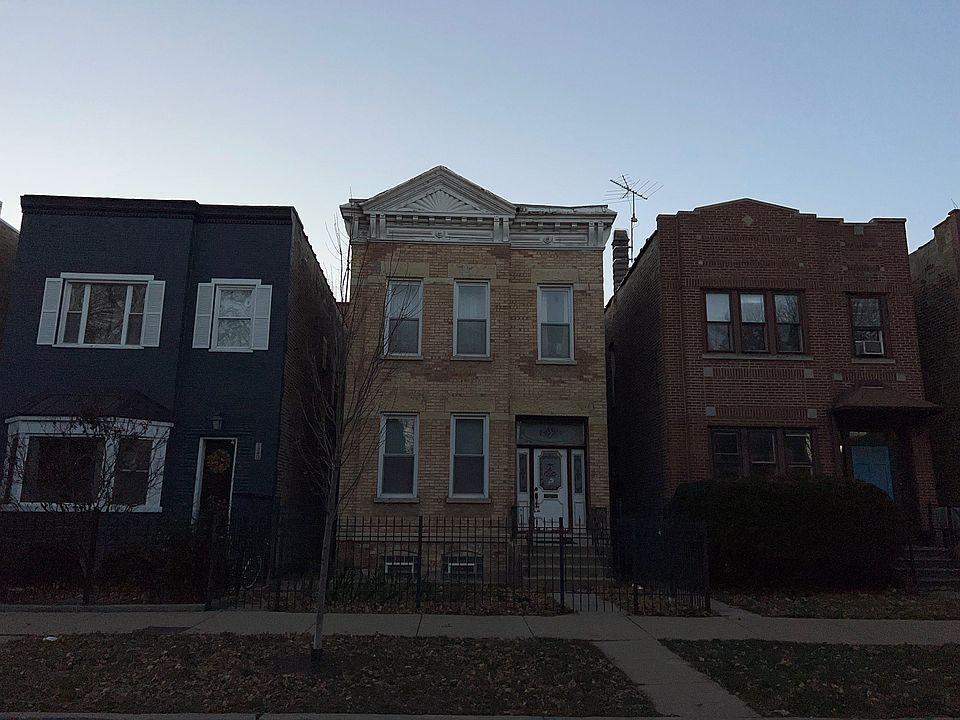 1st image of 1342 N Oakley Blvd