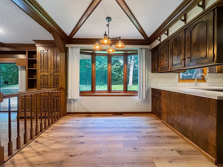 5674 Arthur St NE — Photo 12