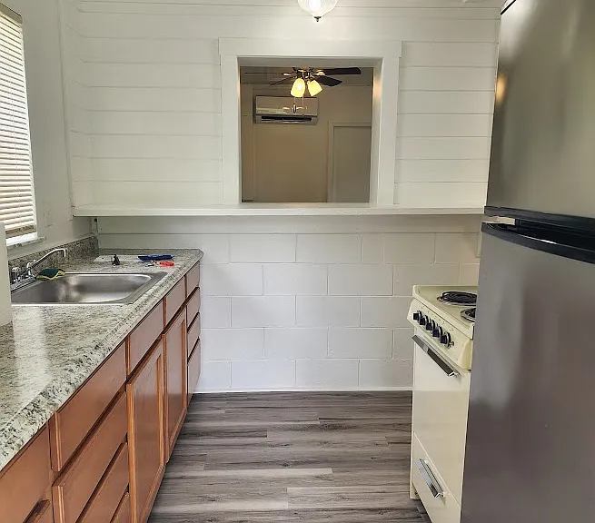 4286 Grand Blvd — Photo 2