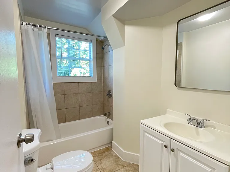 492 Holly St NW #2 — Photo 10