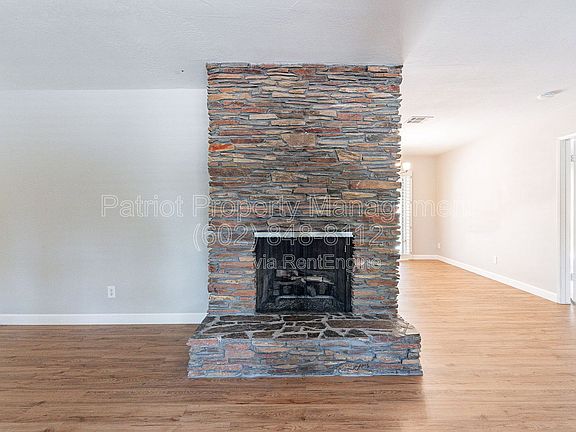 5th image of 110 W Seldon Ln