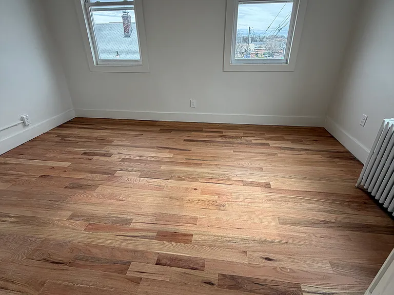 521-523 Bayway Ave #3 — Photo 4
