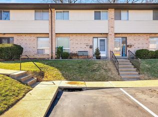 10132 Sakura Dr, Saint Louis, MO