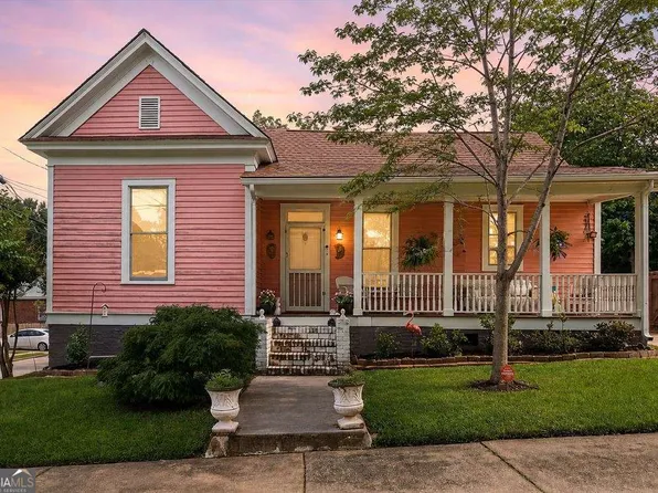 59 W Washington St, Newnan, GA 30263