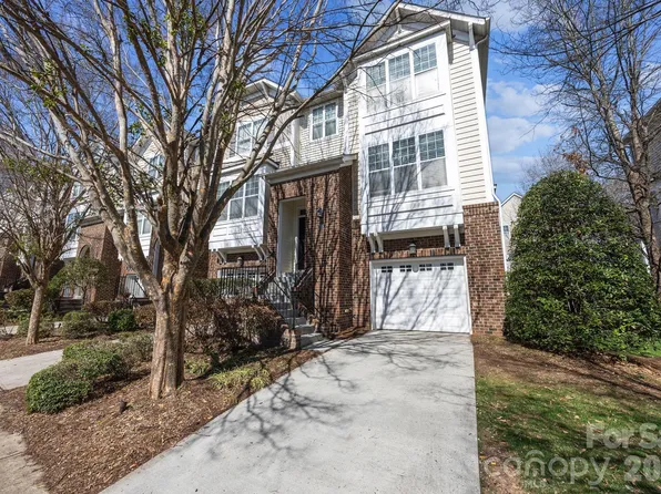 11156 Green Spring Dr, Huntersville, NC 28078
