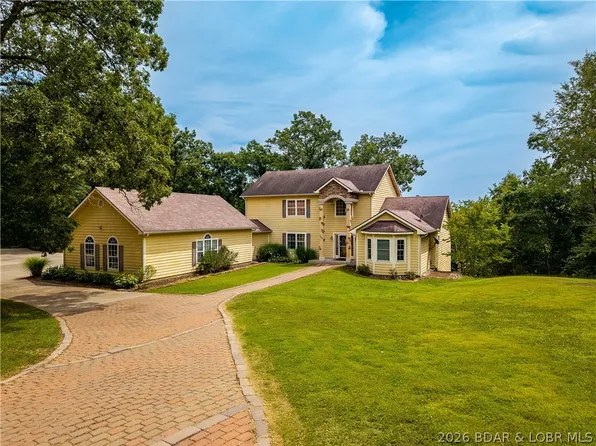 200 Keigan Dr, Eldon, MO 65026