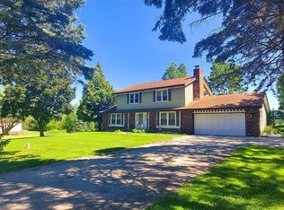 W989 Kelly Dr, Rubicon, WI 53078