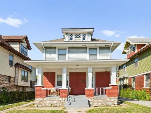 3210 Summit St, Kansas City, MO 64111