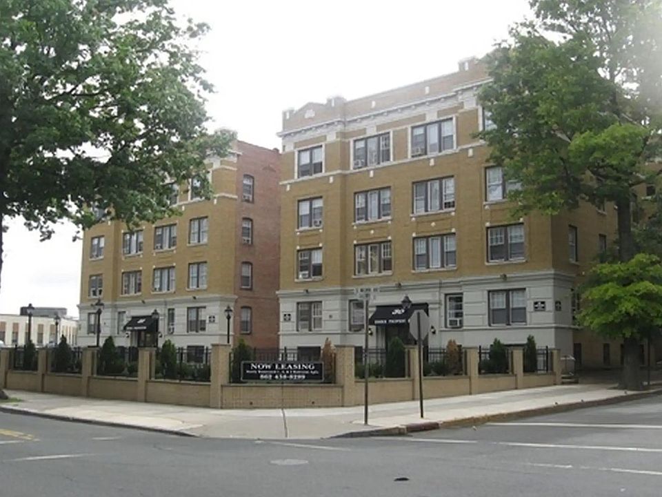 1st image of 22-30 S Munn Ave #2210