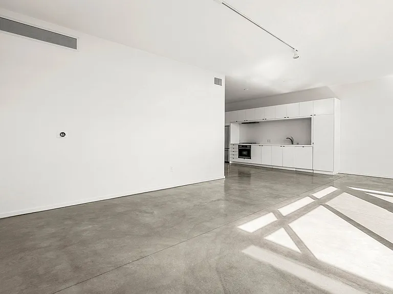 901 Hancock Ave — Photo 10