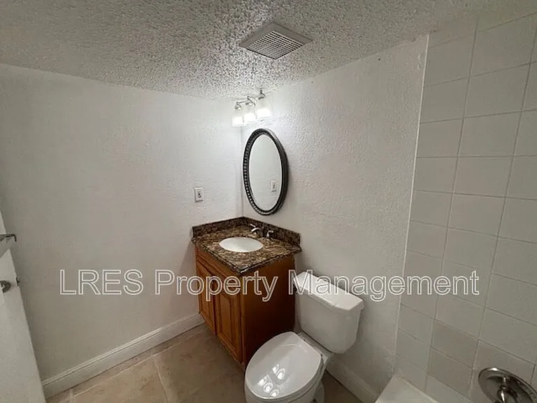 4725 S Texas Ave #C — Photo 20