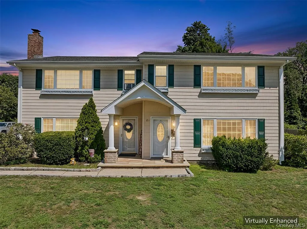 Parr Dr, Lake Ronkonkoma — Photo 2