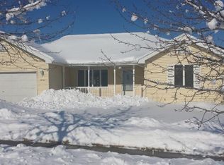 2732 Mockingbird Dr, Crown Point, IN 46307