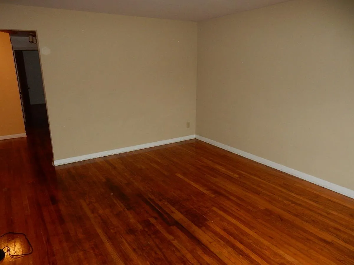 2 bed, 800 sqft, $1,095 — Photo 3