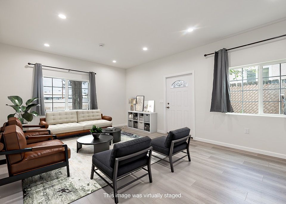 Living Room (virtually staged)
