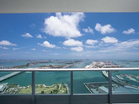 3rd image of 900 Biscayne Blvd APT 5107