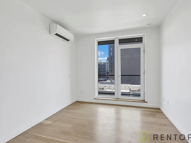 1875 Atlantic Ave #203R — Photo 4
