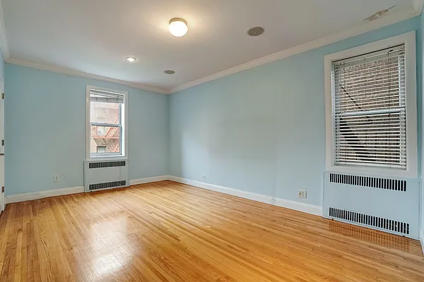 Rented by Bond New York | media 6