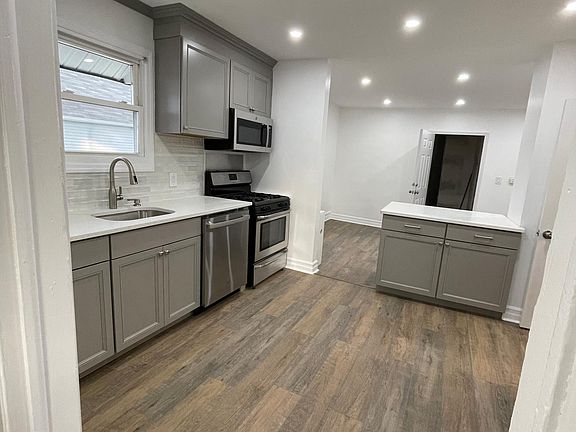 3rd image of 75 Whittlesey Ave Floor 2