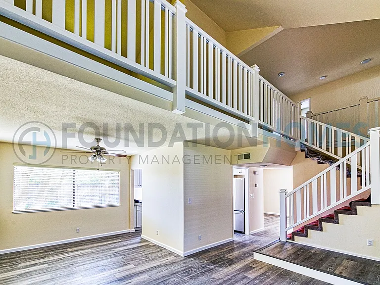 404 San Marin Dr — Photo 4