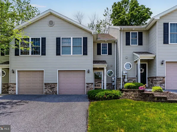 7883 Manada Ct, Harrisburg, PA 17112