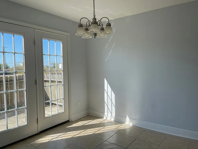 4854 Pontchartrain Dr #2 — Photo 11
