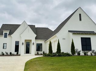 204 Parke Dr, Ridgeland, MS 39157
