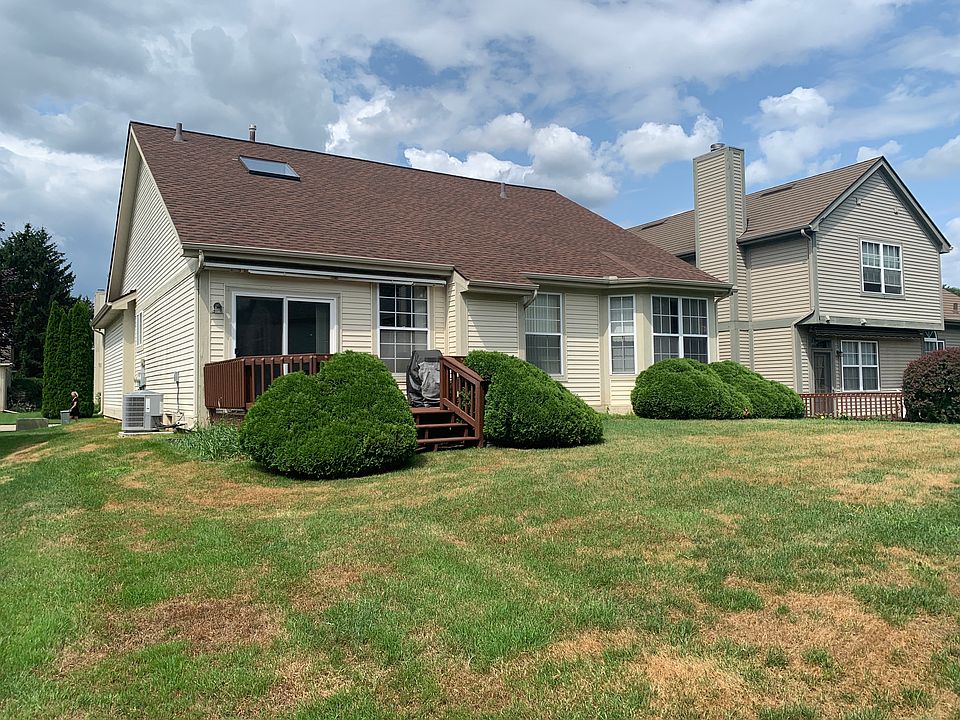 2nd image of 6487 Forestside Dr