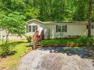 80 Treeland Rd, Hendersonville, NC 28739