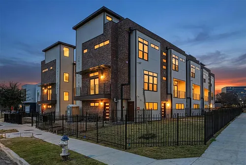 4635 Manett St #101 Photo 1