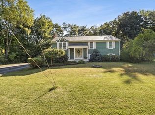 90 Riverview Dr, Bridgewater, MA 02324