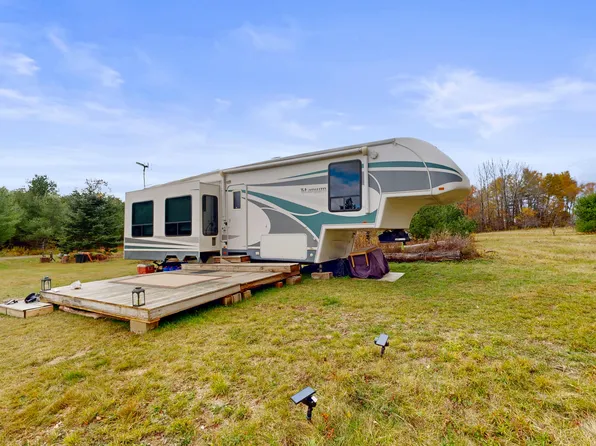 47 Gray Road, Harmony, ME 04942