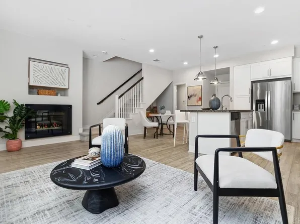 1632 Fairlead Ave, Carlsbad, CA 92011