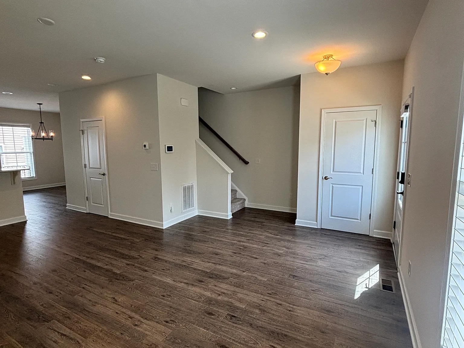 2 bed, 2.5 bath, 1908 sqft, $2,150 — Photo 4