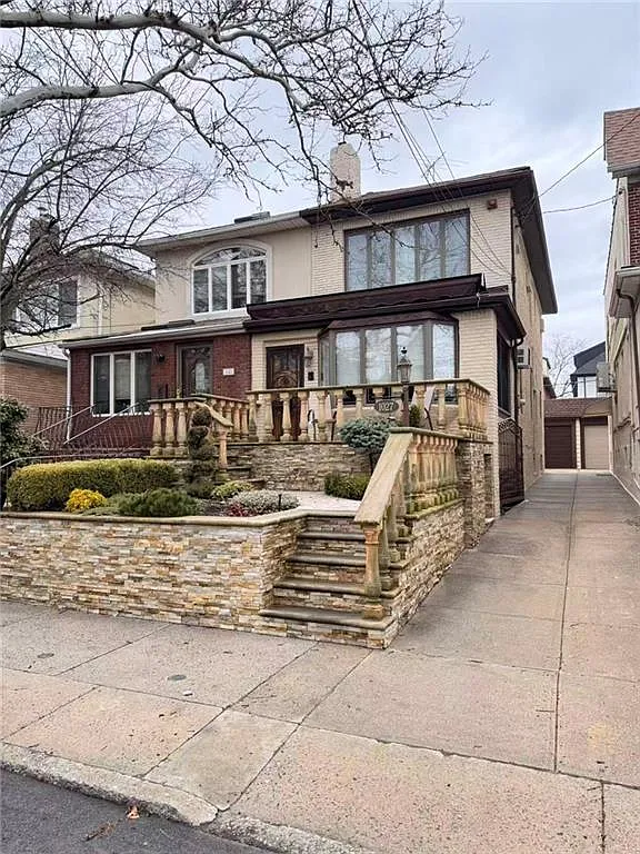 1027 79th St photo 1