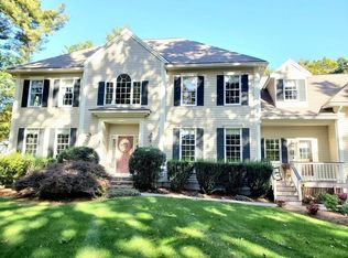 5 Cedarwood Dr, Methuen, MA 01844
