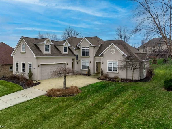 4084 Fox Chase, Independence, OH 44131