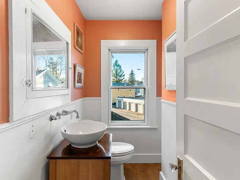 12 Bassett St #12 — Photo 7