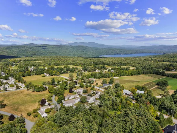 13 Hilltop Place, New London, NH 03257