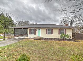 2001 Indian Ridge Rd, Johnson City, TN 37604