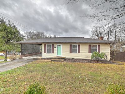 2001 Indian Ridge Rd, Johnson City, TN, 37604