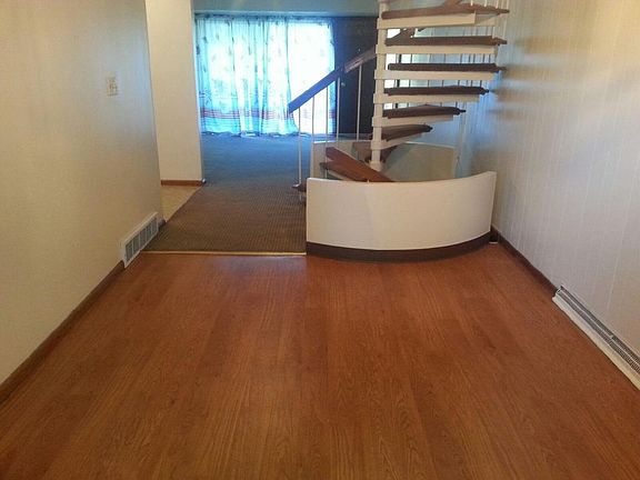 3rd image of 3333 5th Ave Unit 5A
