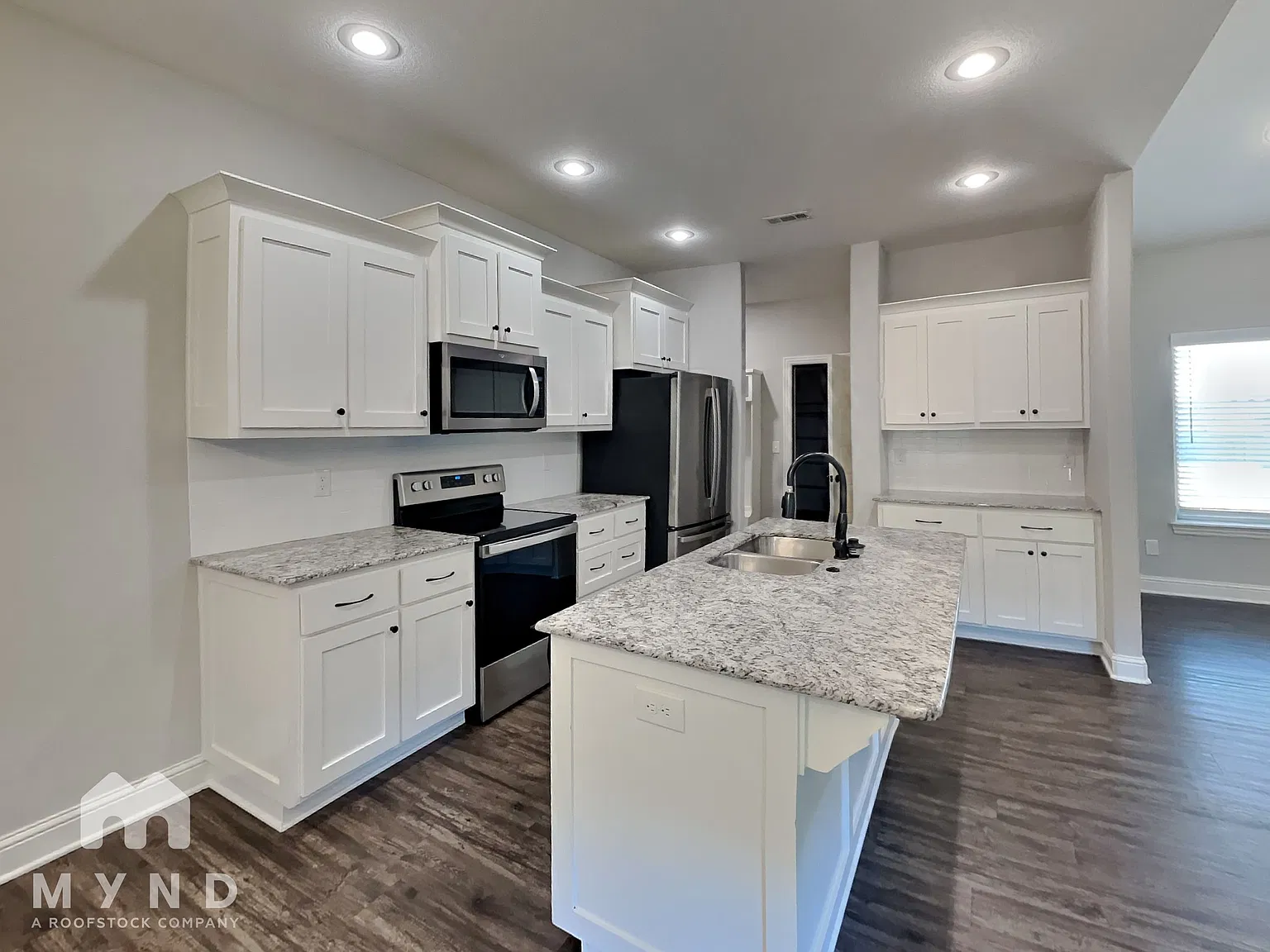 3 bed, 2.0 bath, 1714 sqft, $1,825 — Photo 4