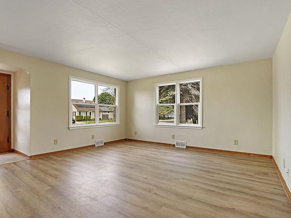 2nd image of 1815 29th STREET