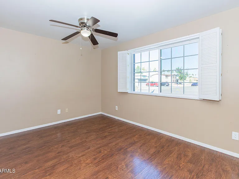 1813 E Ellis Dr — Photo 36