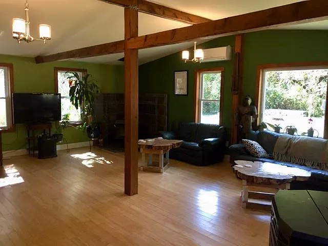 4 bed, 2000 sqft, $3,600 — Photo 4