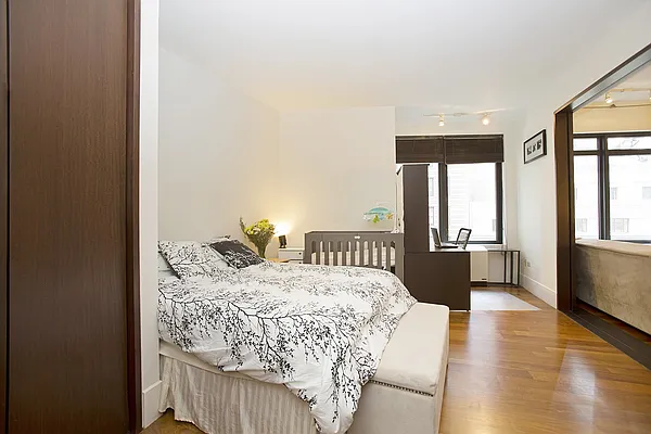 Sold by BLU Real Estate | media 20