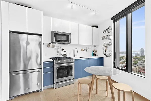 Rented by Corcoran | media 15